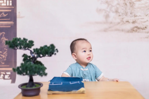 嘉兴宝宝喊肚子疼怎么回事